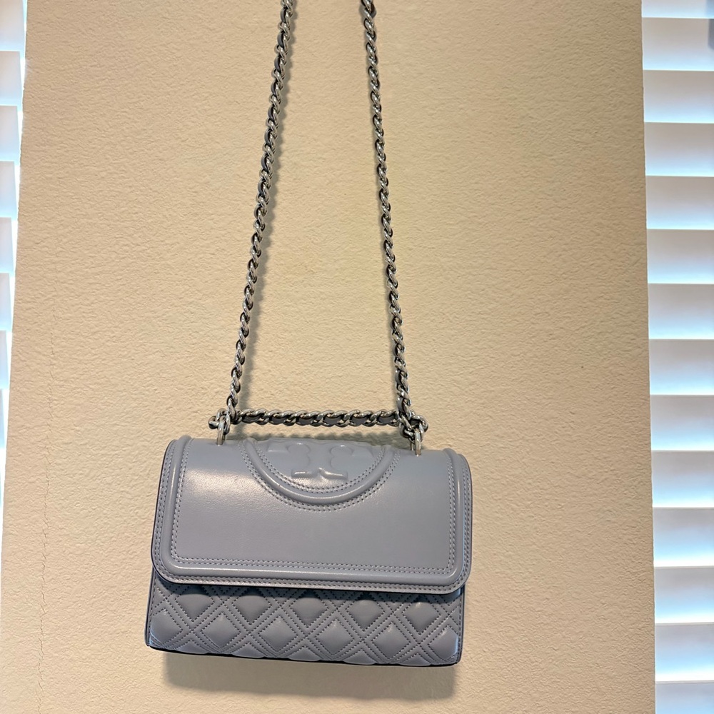 Tory Burch Fleming Quilted Light Blue Leather Shoulder Bag with Tassel - Picture 4 of 7
